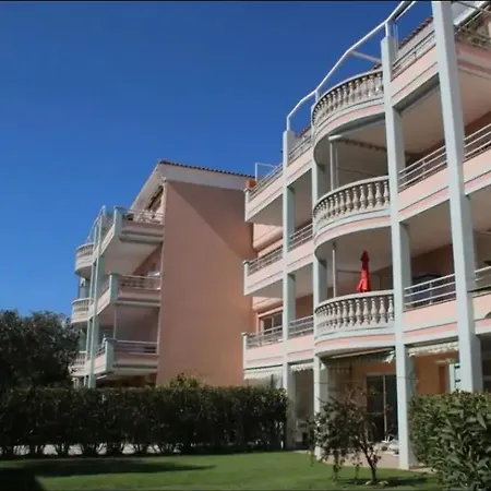 Lägenhet Gemuetliches Studio, Pool, Parkplatz. Ohne Vis-a-vis. Fréjus